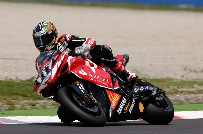 Troy-Corser-ascari-copia.jpg