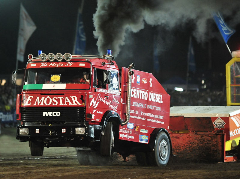 Truck Pulling.jpg