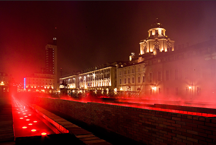 Turin_red.jpg