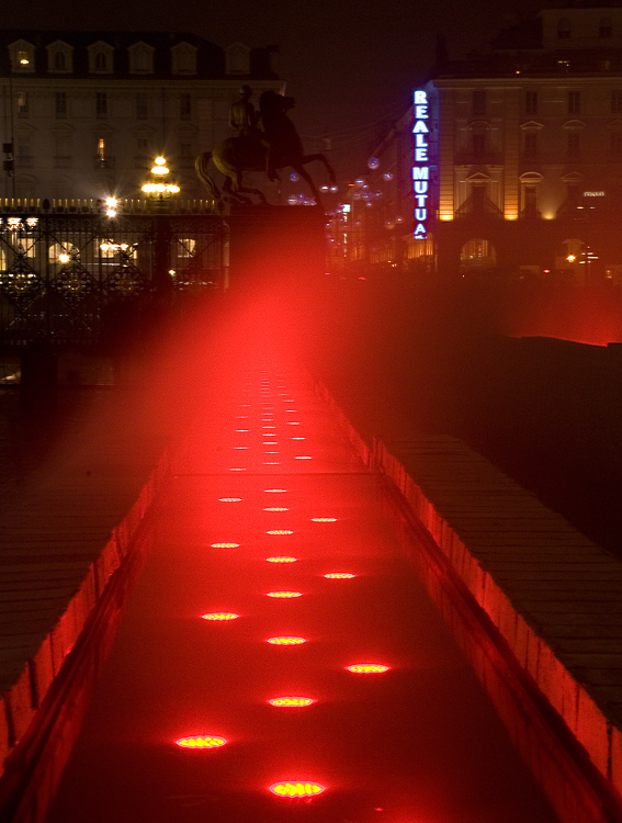 turin_red_2-inv.jpg