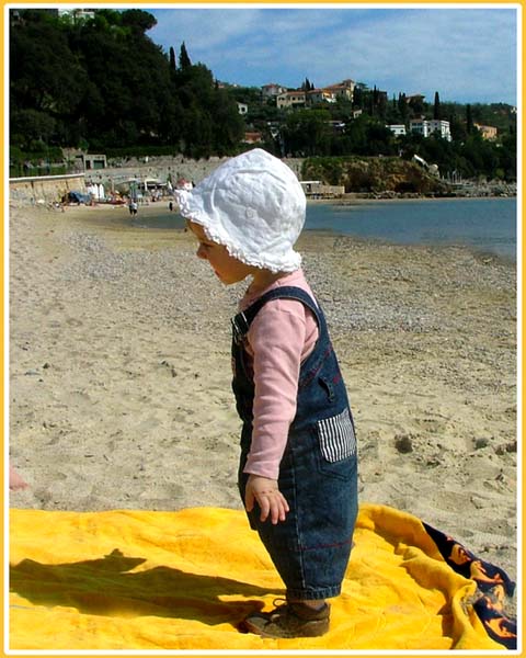 Una Bimba Sulla Spiaggia.jpg