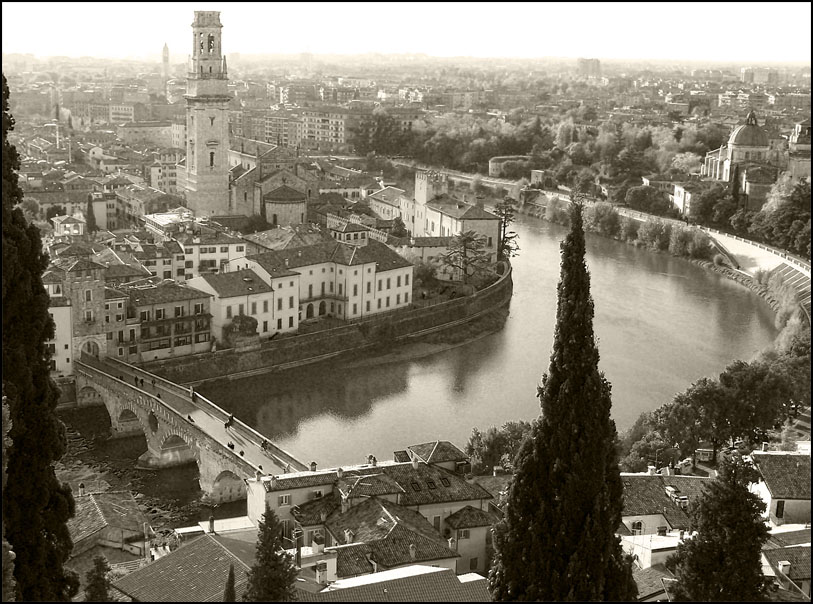 verona seppia small.jpg