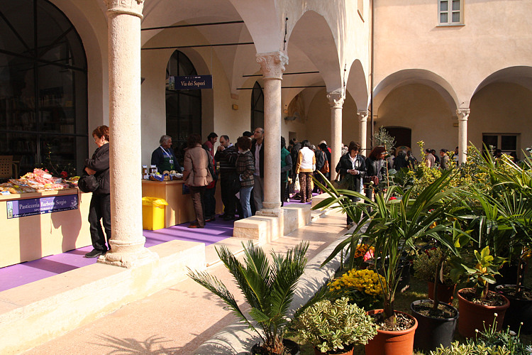via dei sapori.jpg
