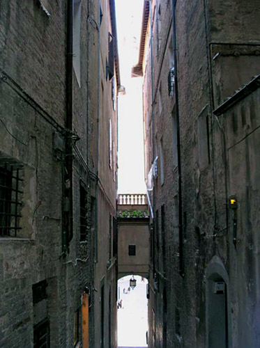 vicolo.jpg
