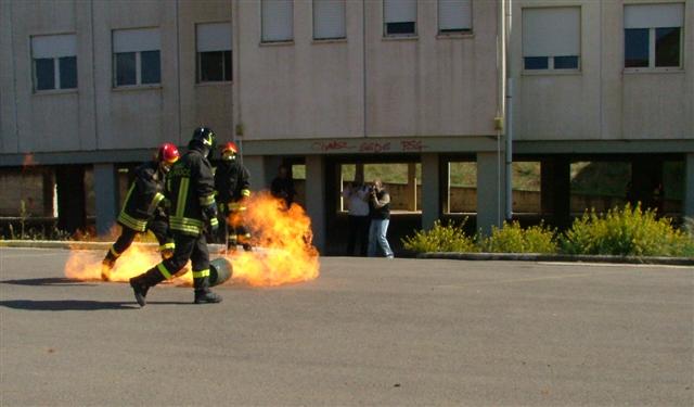 vigilidelfuoco (Small).jpg