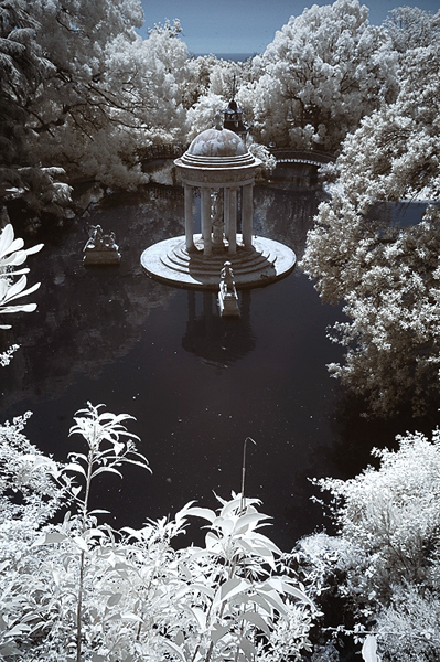 villa-pegli_infrared-colored.jpg
