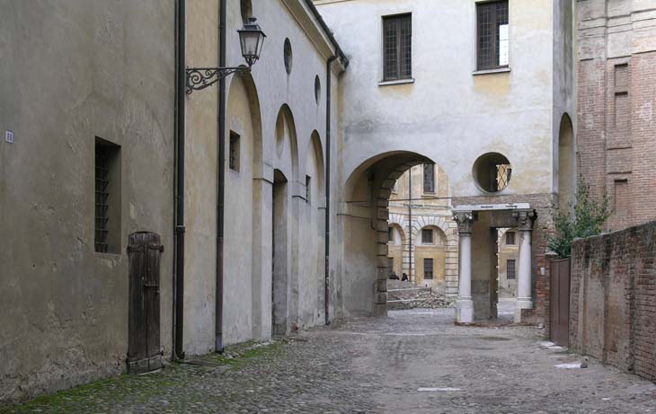 viuzza copy.jpg
