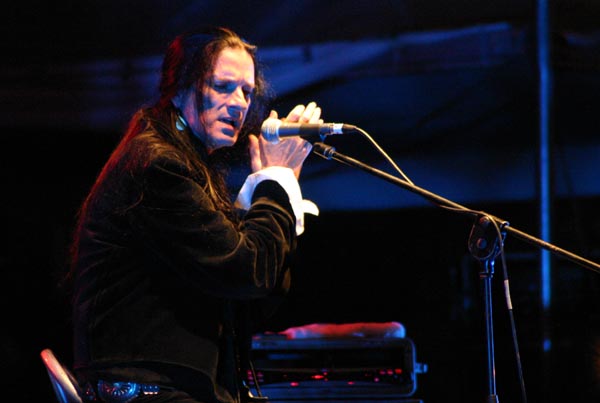 WillyDeVille_picc.jpg