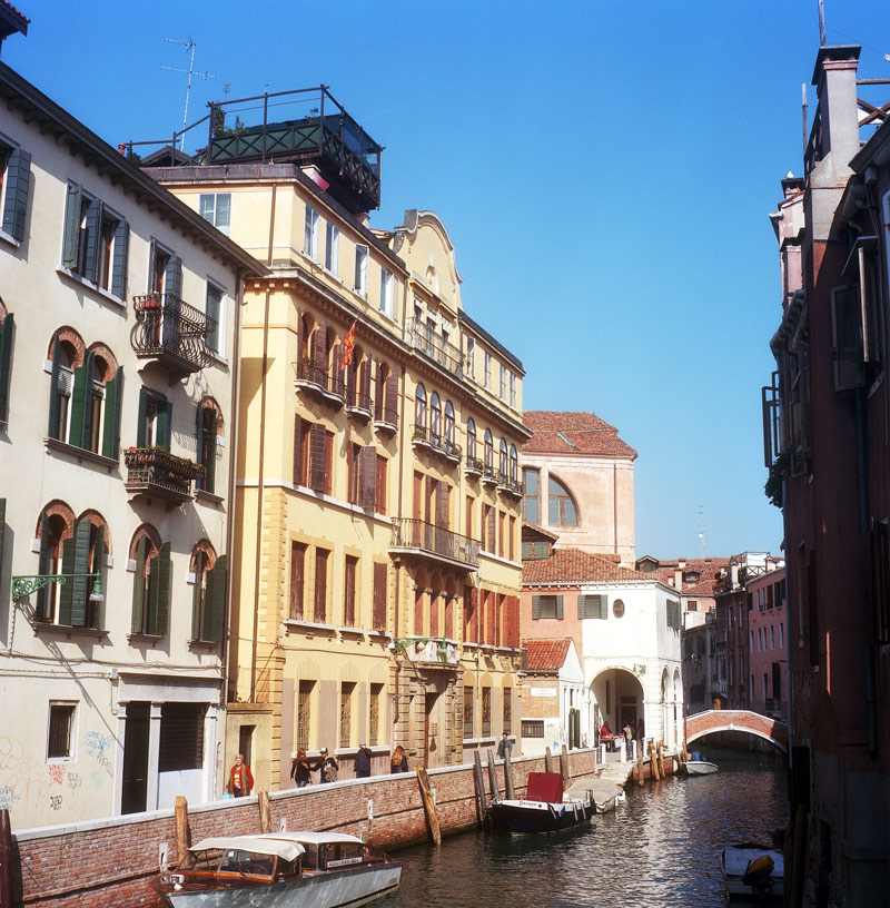 Yashica-Mat-124G.jpg